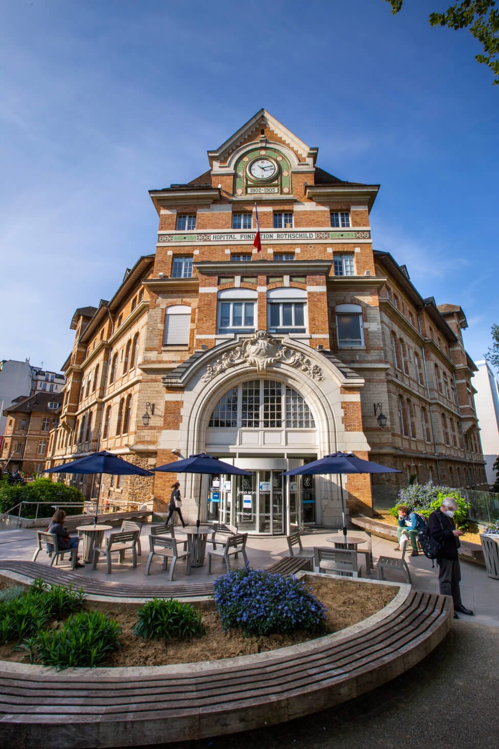 Devanture de l'Hôpitale Fondation Aldophe de Rothschild